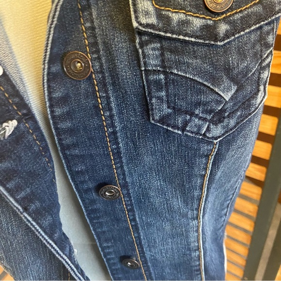 Maurices Dark Denim Vest
Size Medium - Picture 3 of 15